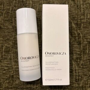 Omorovicza Illuminating Moisturizer